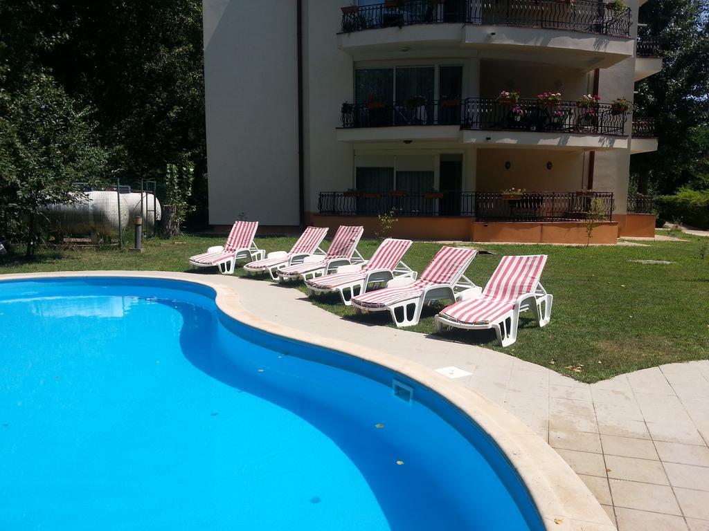 Club Topaz Apartments Neptun Ngoại thất bức ảnh
