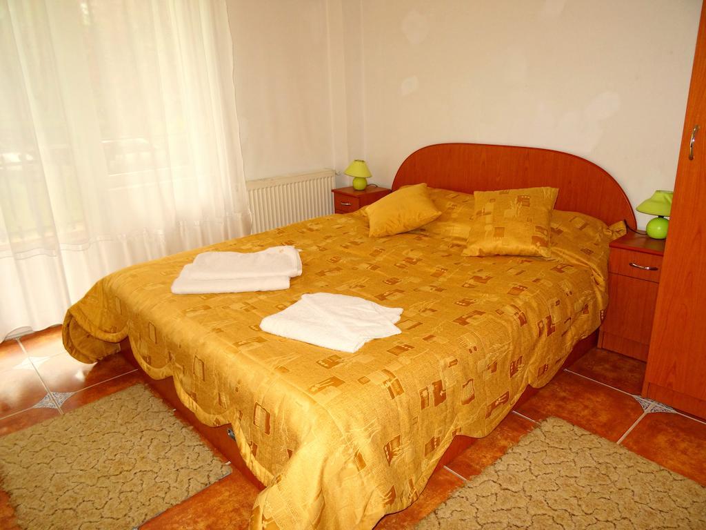 Club Topaz Apartments Neptun Phòng bức ảnh