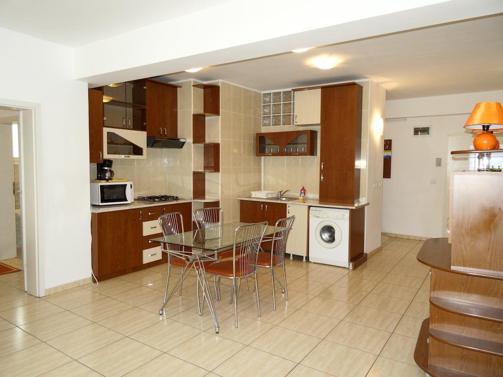Club Topaz Apartments Neptun Phòng bức ảnh