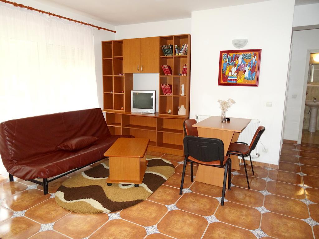Club Topaz Apartments Neptun Phòng bức ảnh