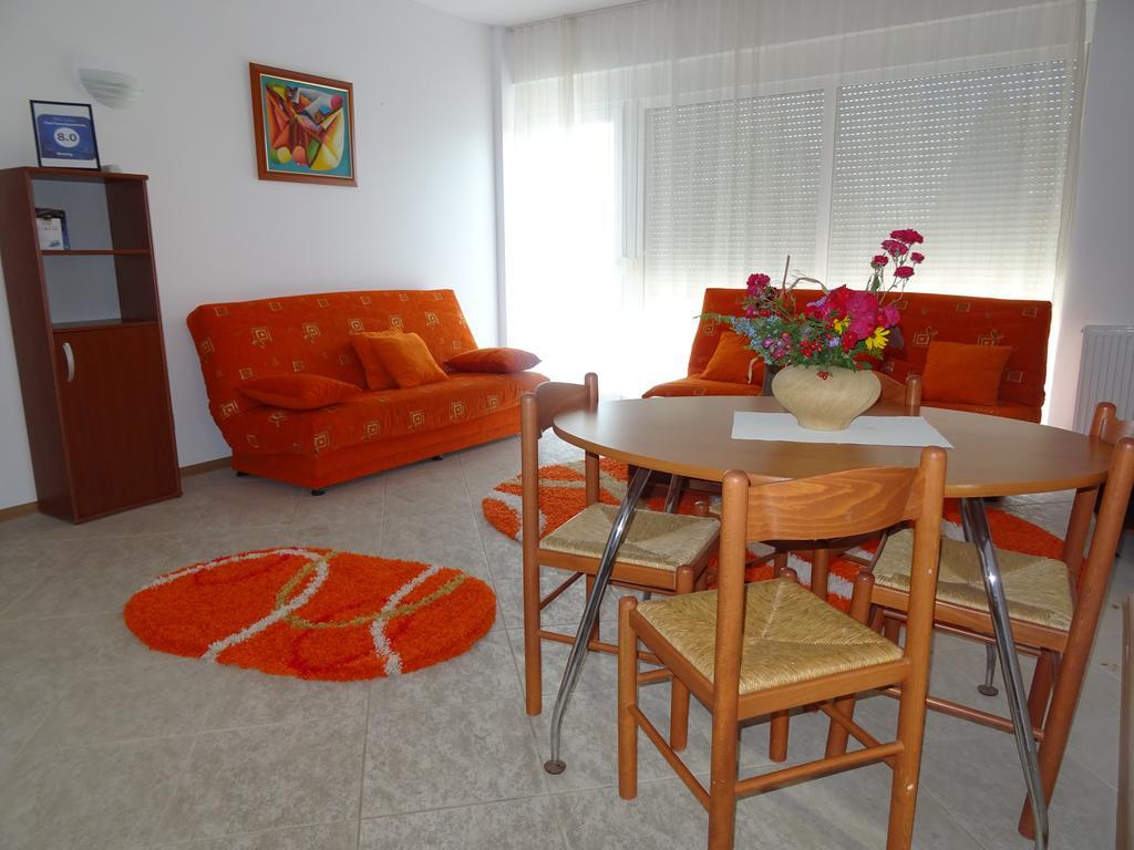 Club Topaz Apartments Neptun Ngoại thất bức ảnh